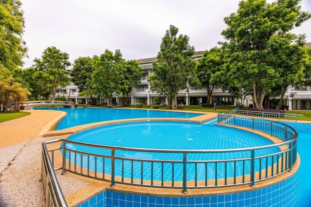 4 Bedroom Townhouse In Great Location! Hua Hin Exterior photo