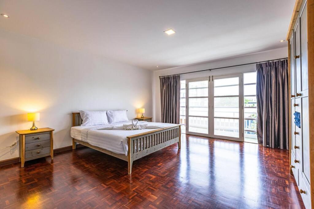 4 Bedroom Townhouse In Great Location! Hua Hin Exterior photo