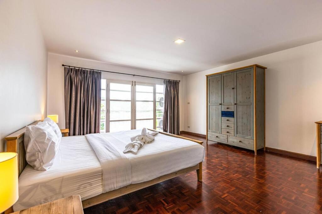 4 Bedroom Townhouse In Great Location! Hua Hin Exterior photo