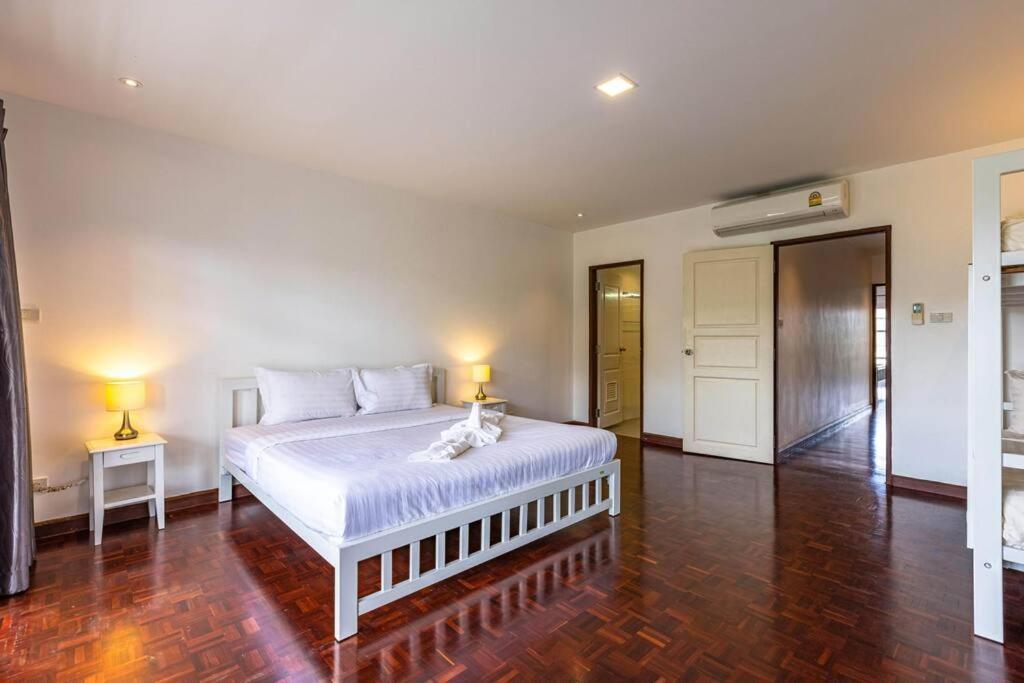 4 Bedroom Townhouse In Great Location! Hua Hin Exterior photo
