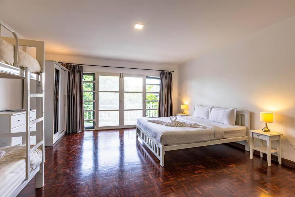 4 Bedroom Townhouse In Great Location! Hua Hin Exterior photo