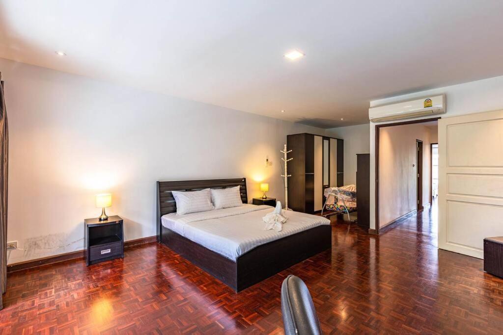 4 Bedroom Townhouse In Great Location! Hua Hin Exterior photo